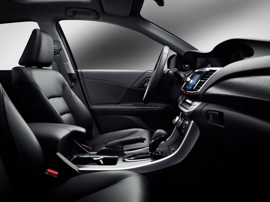  Honda Accord Sedan 2013 года  (CIS) (фото 4 из 30)